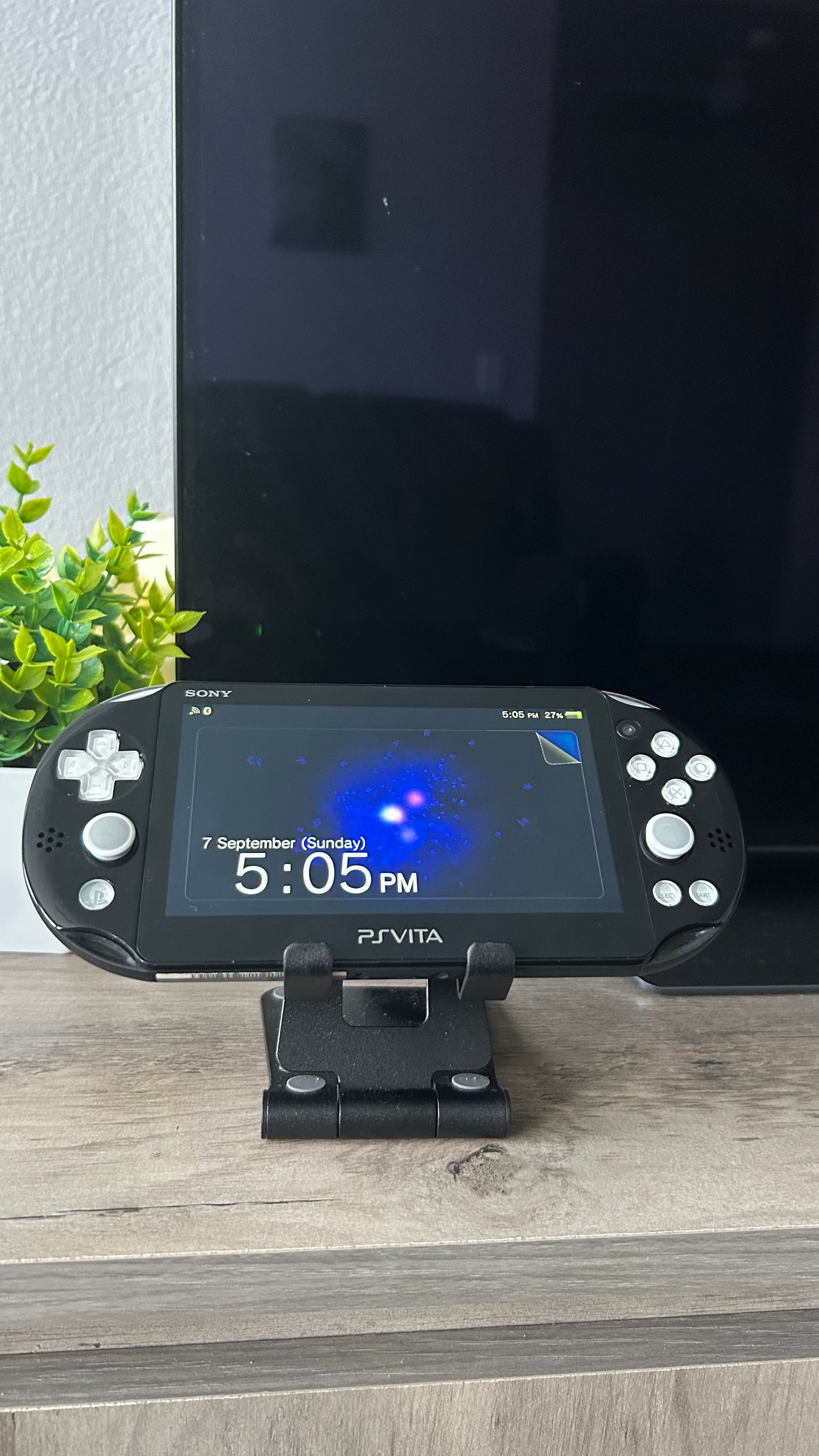 Black/White Button PS Vita 2000 Slim (256GB)