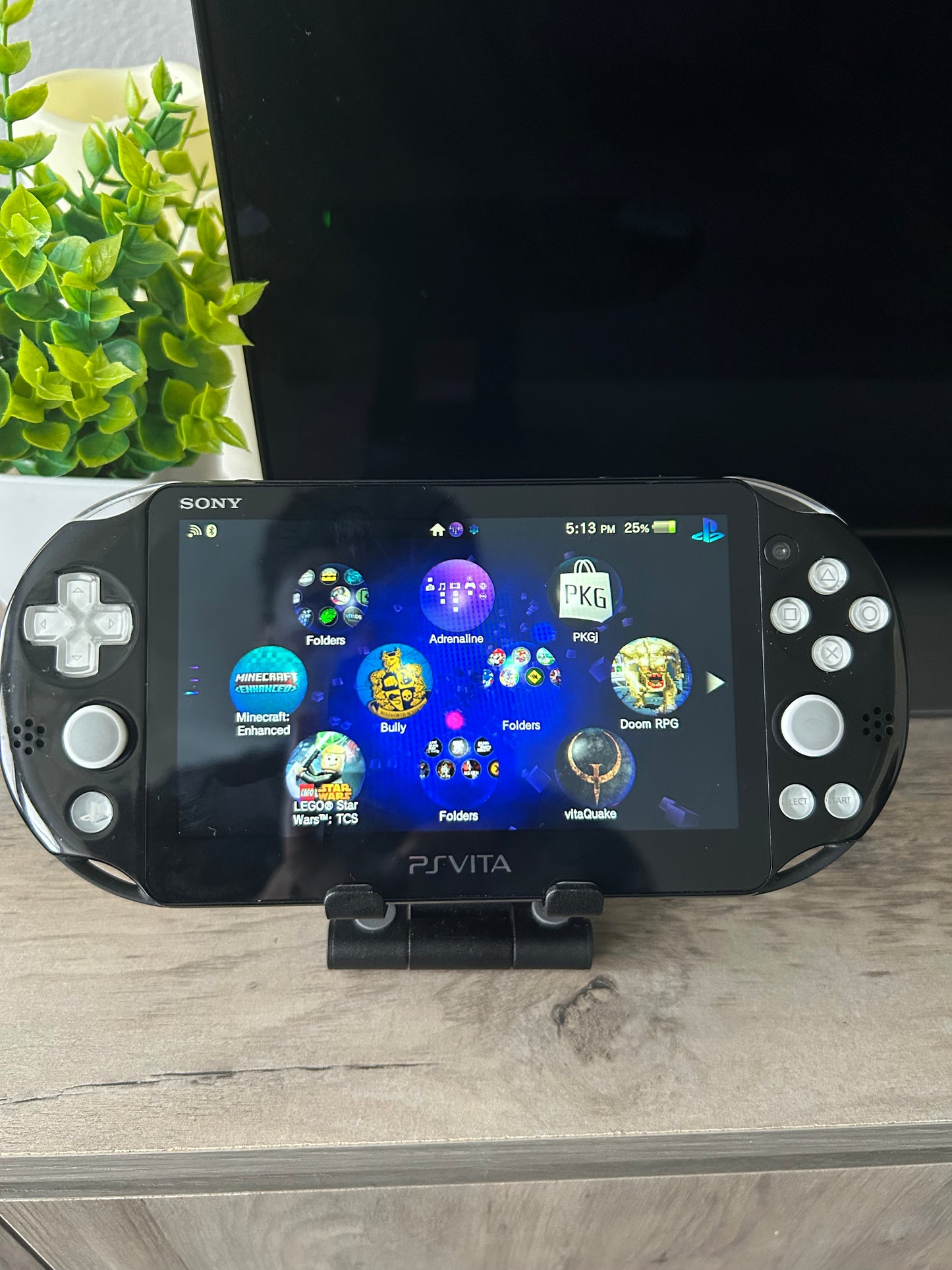 Black/White Button PS Vita 2000 Slim (256GB)